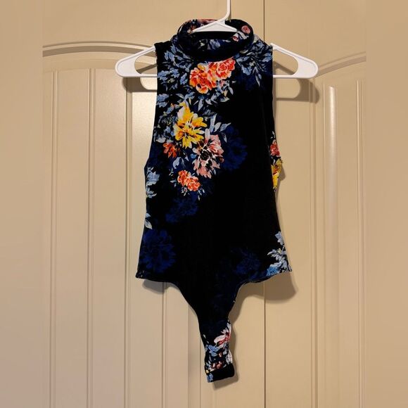 Women’s Free People Pixie Printed Turtleneck Bodysuit | Medium - Picture 5 of 10